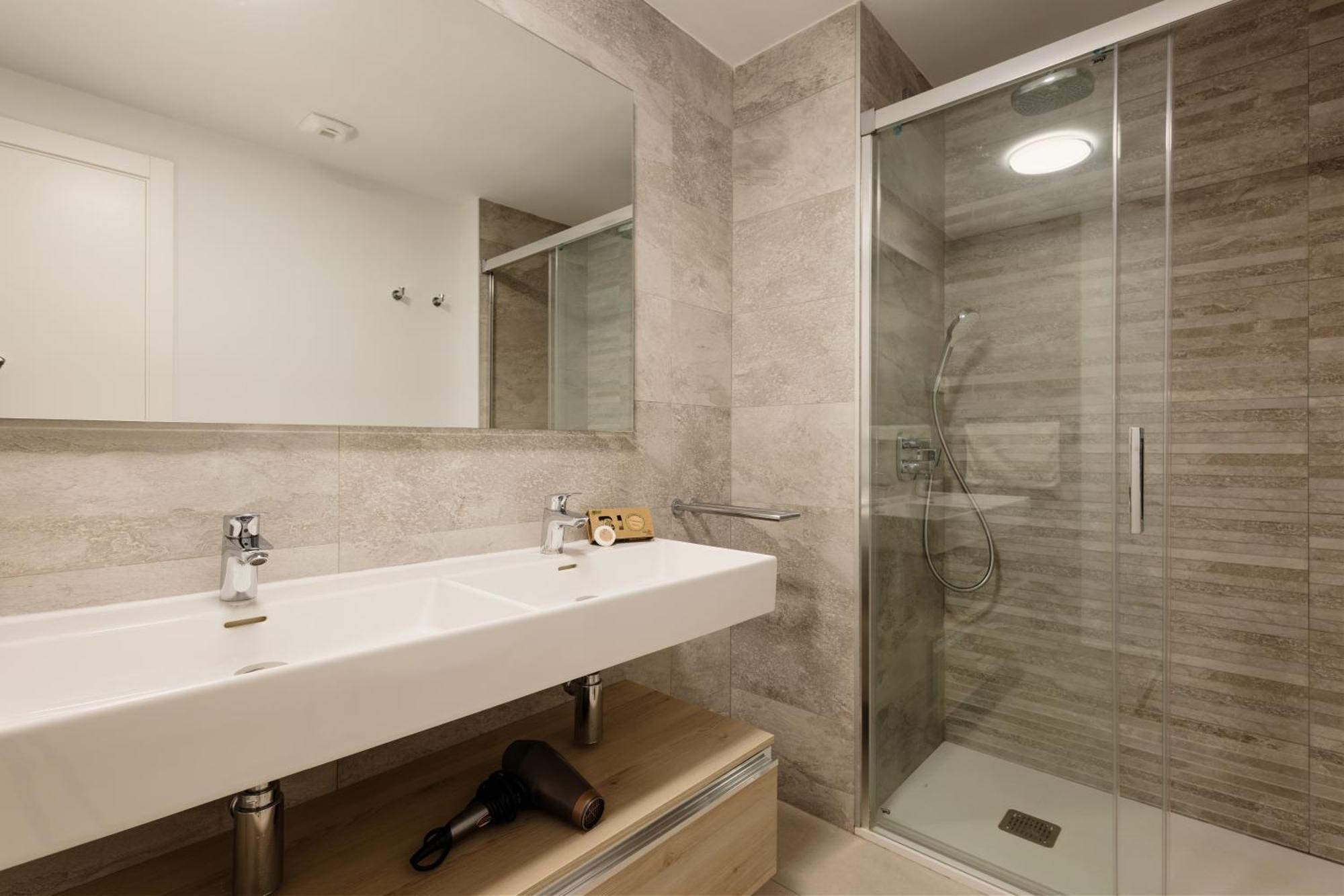 Luxurious 2 Bedroom Apartment Close To The Beach In Estepona Exterior photo