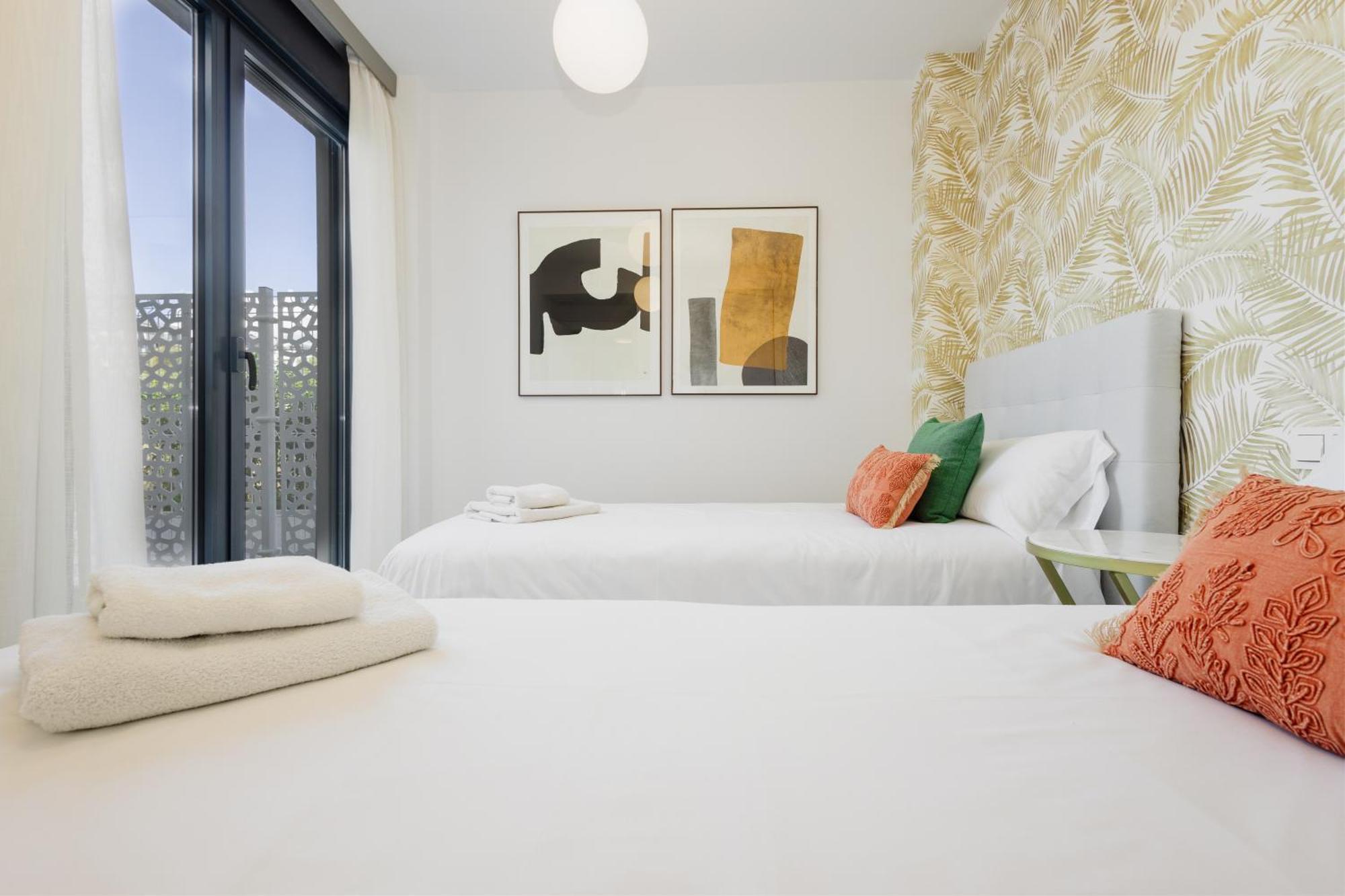 Luxurious 2 Bedroom Apartment Close To The Beach In Estepona Exterior photo